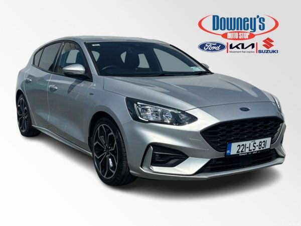Ford Focus Hatchback, Petrol, 2022, Silver