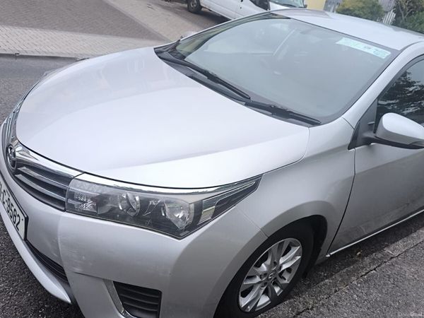Toyota Corolla Saloon, Diesel, 2016, Silver