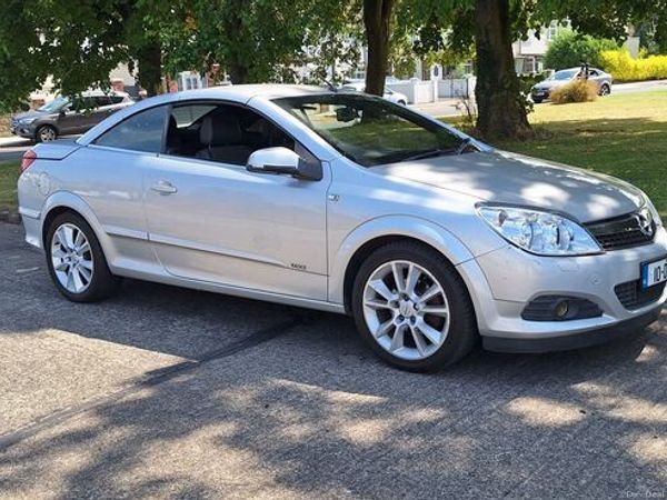 Opel Astra Convertible, Petrol, 2010, Silver