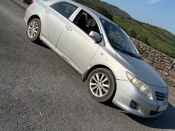 Toyota Corolla Saloon, Diesel, 2009, Silver