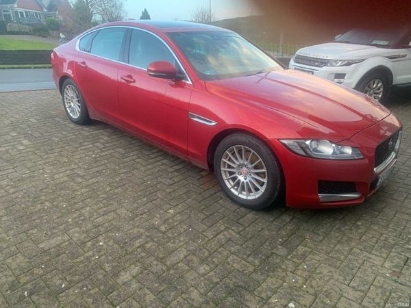 Jaguar XF Saloon, Diesel, 2016, Red