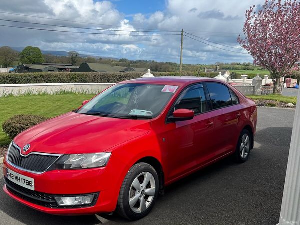 Skoda Rapid Hatchback, Petrol, 2014, Red