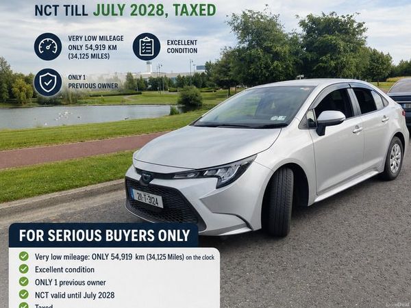 Toyota Corolla Saloon, Petrol Hybrid, 2021, Silver