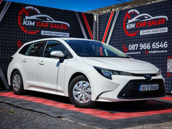 Toyota Corolla Estate, Petrol Hybrid, 2023, White