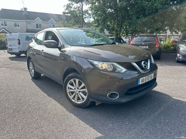 Nissan Qashqai Hatchback, Diesel, 2014, Brown