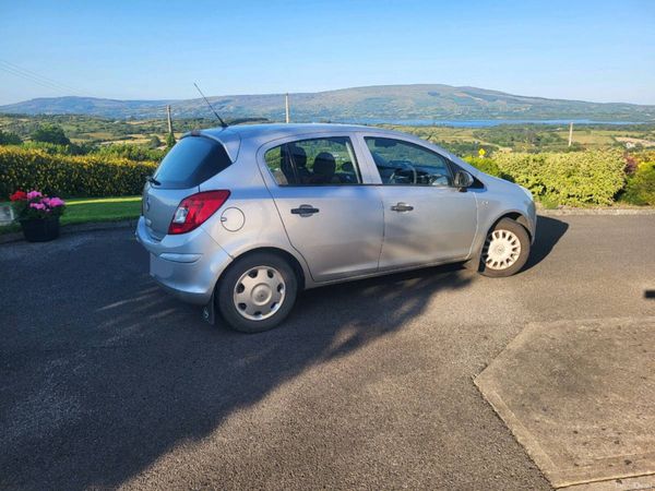 Opel Corsa Hatchback, Petrol, 2010, Silver