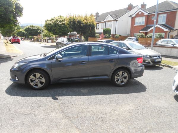 Toyota Avensis Saloon, Diesel, 2014, Blue
