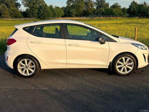 Ford Fiesta Hatchback, Petrol, 2019, White