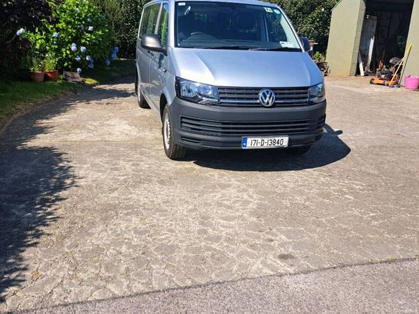 Volkswagen Kombi MPV, Diesel, 2017, Grey
