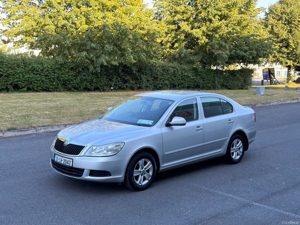 Skoda Octavia Hatchback, Diesel, 2012, Silver
