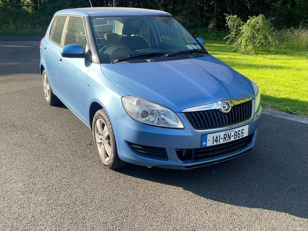 Skoda Fabia Hatchback, Petrol, 2014, Blue