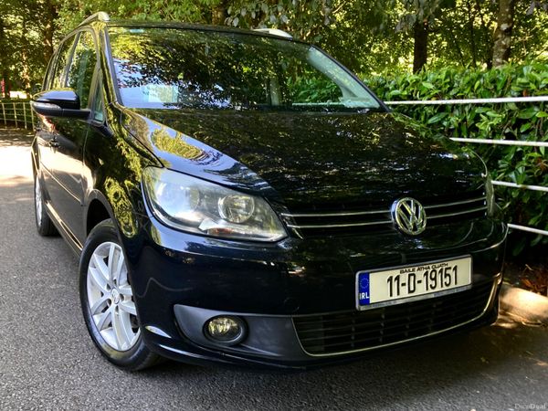 Volkswagen Touran MPV, Diesel, 2011, Black