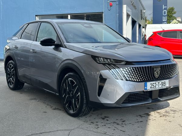 Peugeot 3008 MPV, Petrol, 2025, Grey