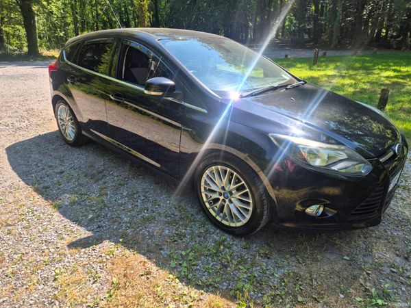 Ford Focus Hatchback, Petrol, 2013, Black