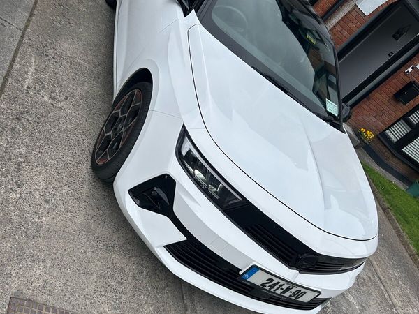 Opel Astra Hatchback, Petrol, 2024, White