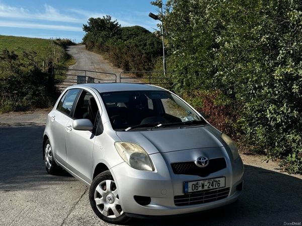 Toyota Yaris Hatchback, Petrol, 2006, Silver