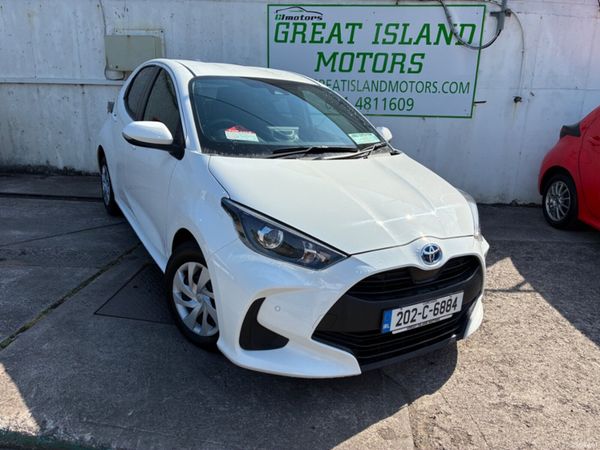 Toyota Yaris Hatchback, Petrol Hybrid, 2020, White