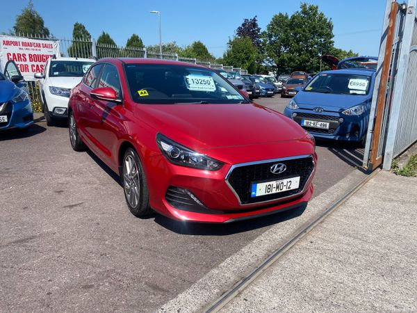 Hyundai i30 Hatchback, Petrol, 2018, Red