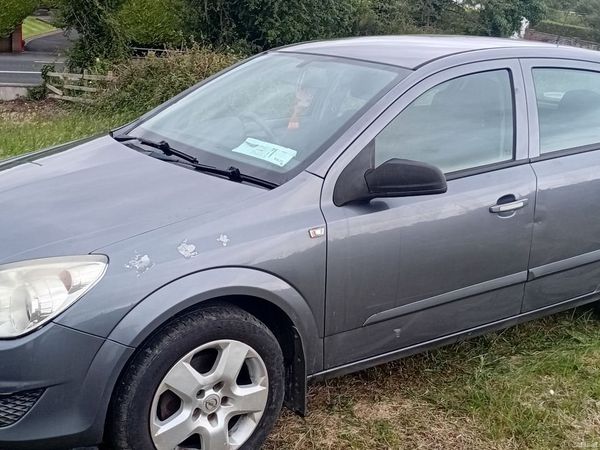 Opel Astra Hatchback, Petrol, 2008, Grey