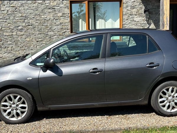 Toyota Auris Hatchback, Petrol, 2008, Grey