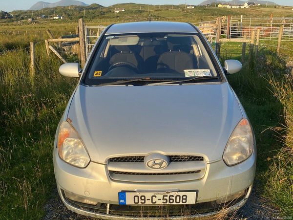 Hyundai Accent Hatchback, Diesel, 2009, Silver