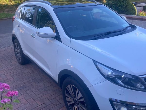 Kia Sportage SUV, Diesel, 2014, White