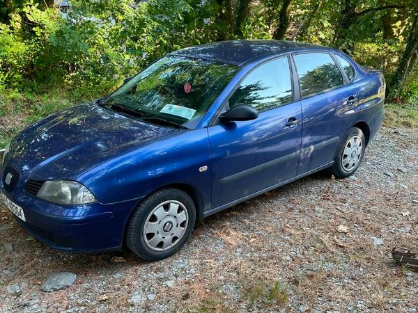 SEAT Cordoba Saloon, Petrol, 2004, Blue