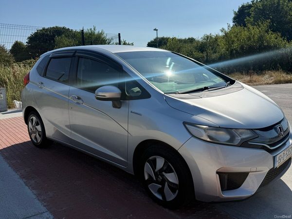 Honda Fit Hatchback, Petrol Hybrid, 2015, Silver