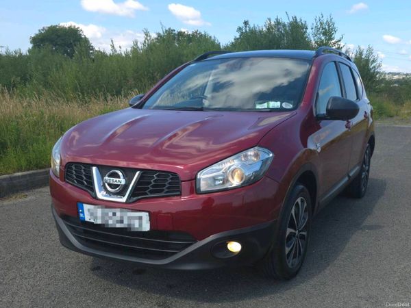 Nissan Qashqai+2 MPV, Diesel, 2014, Red
