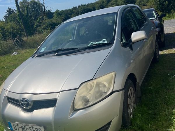 Toyota Auris Hatchback, Diesel, 2007, Silver