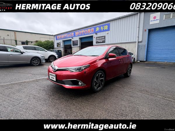 Toyota Auris Hatchback, Petrol Hybrid, 2016, Red