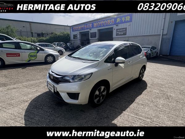 Honda Fit Hatchback, Petrol Hybrid, 2016, White