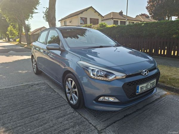 Hyundai i20 Hatchback, Petrol, 2016, Blue