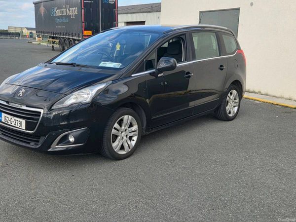 Peugeot 5008 MPV, Diesel, 2016, Black