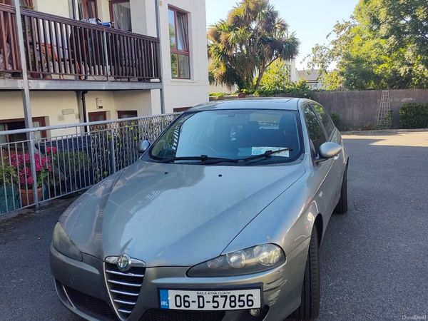 Alfa Romeo 147 Hatchback, Petrol, 2006, Grey