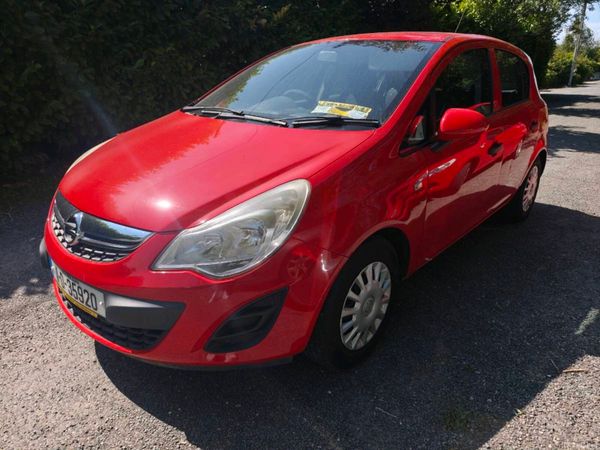Opel Corsa Hatchback, Petrol, 2011, Red