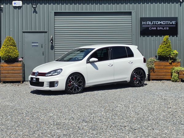 Volkswagen Golf Hatchback, Petrol, 2013, White