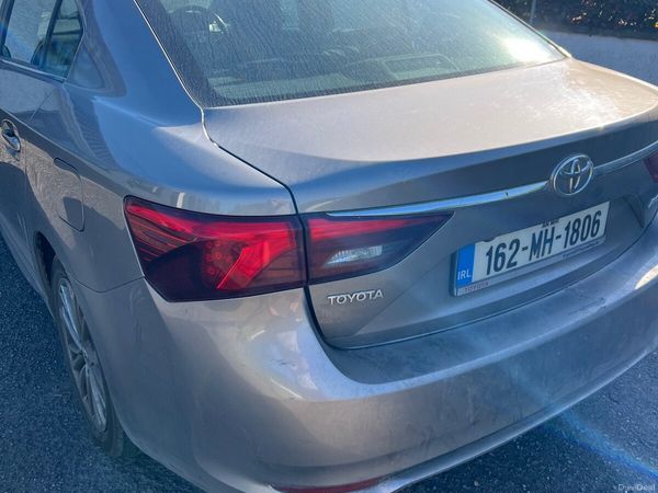 Toyota Avensis Saloon, Diesel, 2016, Brown