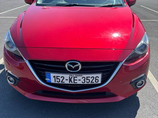 Mazda Mazda3 Hatchback, Diesel, 2015, Red