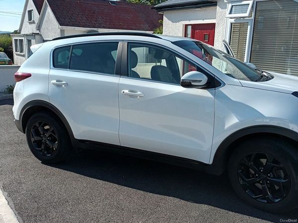 Kia Sportage SUV, Diesel Hybrid, 2021, White