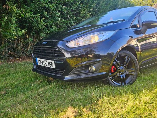 Ford Fiesta Hatchback, Diesel, 2013, Black