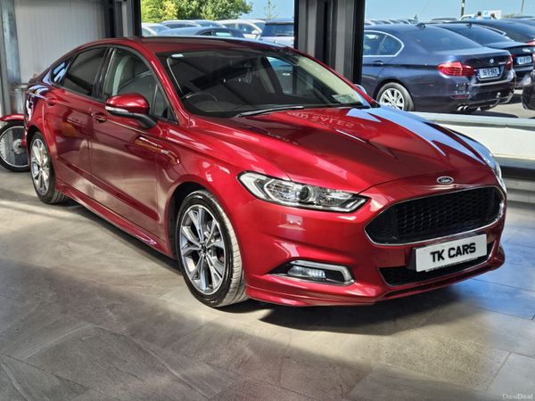 Ford Mondeo Hatchback, Diesel, 2017, Red
