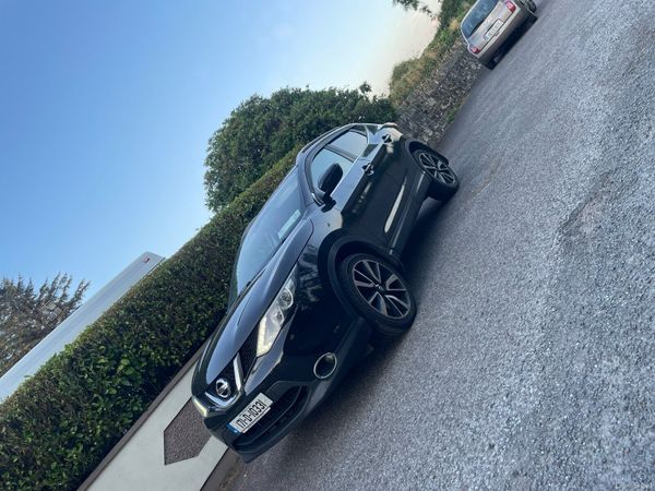 Nissan Qashqai SUV, Diesel, 2017, Black