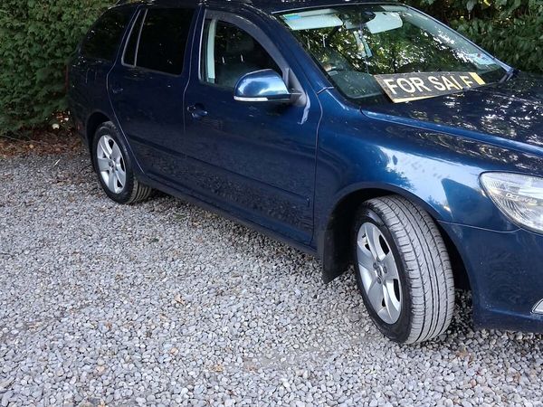 Skoda Octavia Estate, Diesel, 2013, Blue