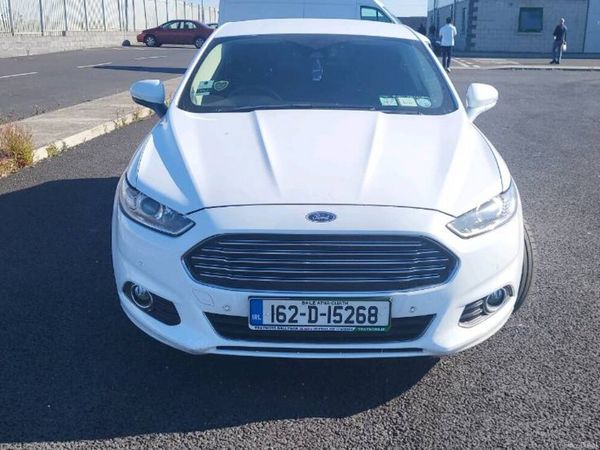 Ford Mondeo Hatchback, Petrol, 2016, White