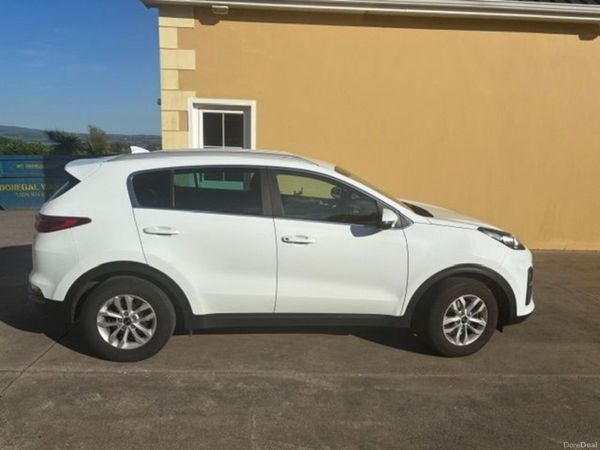 Kia Sportage SUV, Diesel Hybrid, 2021, White