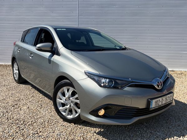 Toyota Auris Hatchback, Diesel, 2018, Grey