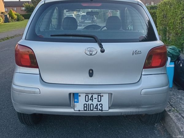 Toyota Yaris Hatchback, Petrol, 2004, Silver