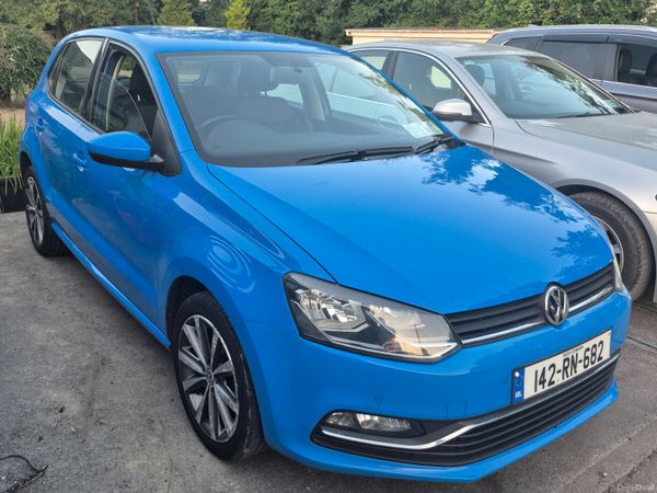 Volkswagen Polo Hatchback, Petrol, 2014, Blue
