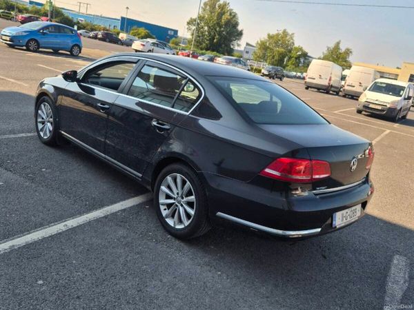 Volkswagen Passat Saloon, Diesel, 2011, Black